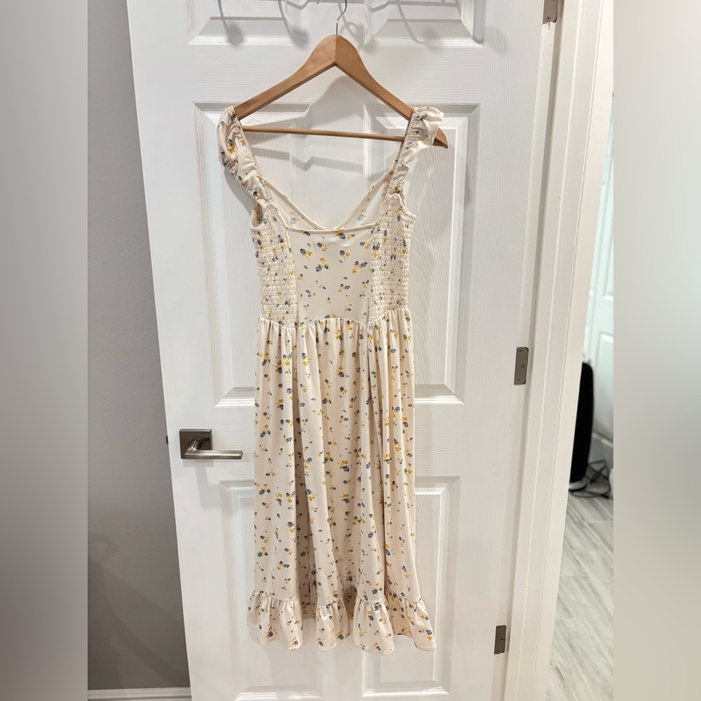 Urban Outfitters Elenor Midi Dress with Yellow & Blue Floral Print size Small - Picture 9 of 16